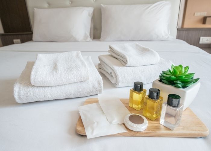 How do hotel amenities affect the guest experience?